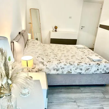Giuseppe&Carolina CityLife Lux Appartment Fiera Milano-3